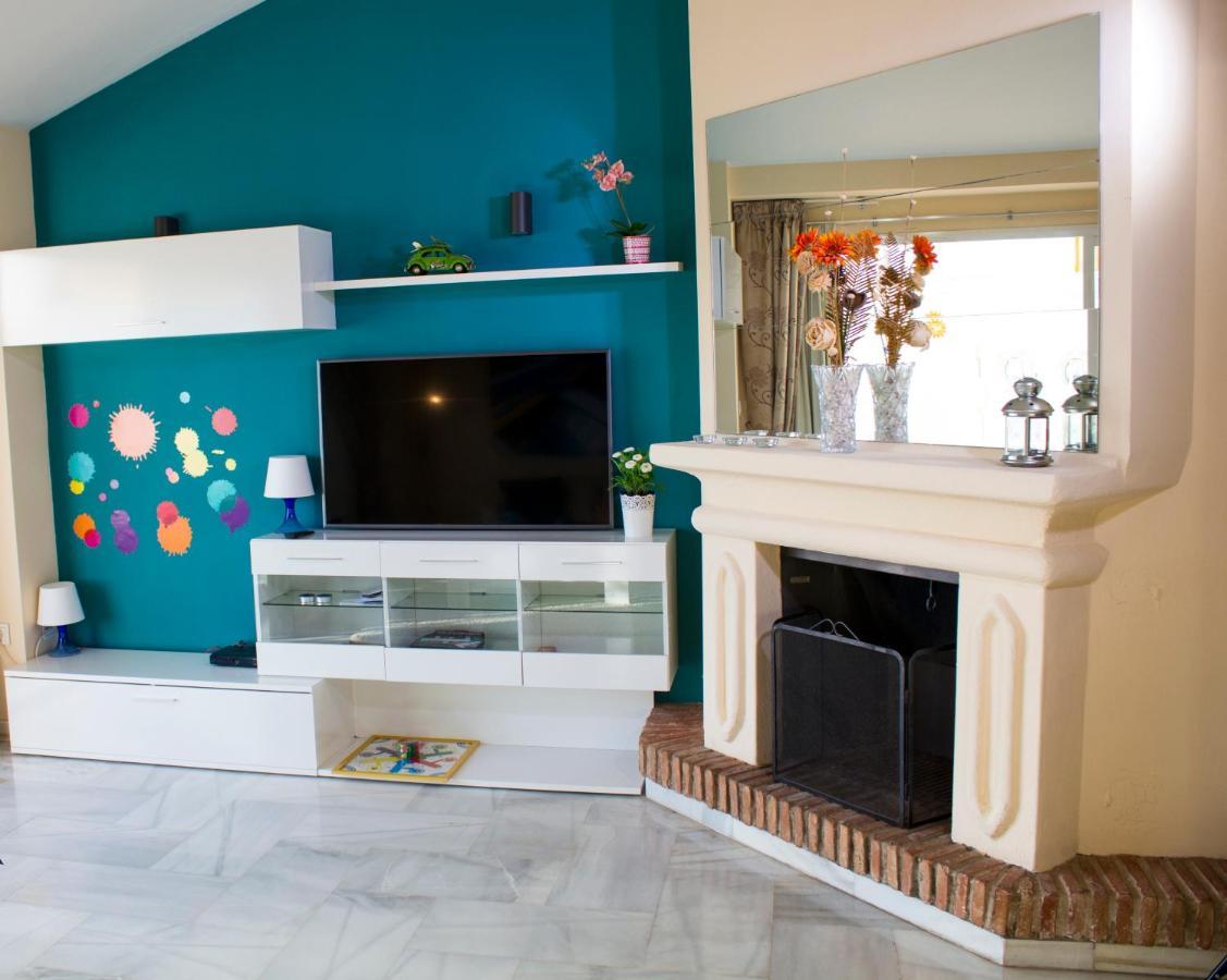 Puerto Marina Luxury Apartment With Sea Views بينالماذينا المظهر الخارجي الصورة