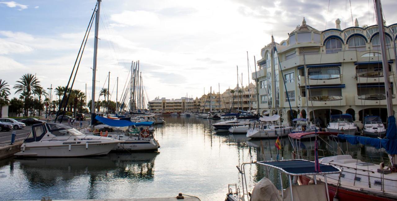 Puerto Marina Luxury Apartment With Sea Views بينالماذينا المظهر الخارجي الصورة