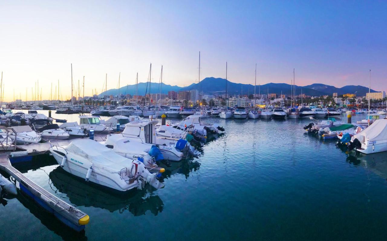 Puerto Marina Luxury Apartment With Sea Views بينالماذينا المظهر الخارجي الصورة