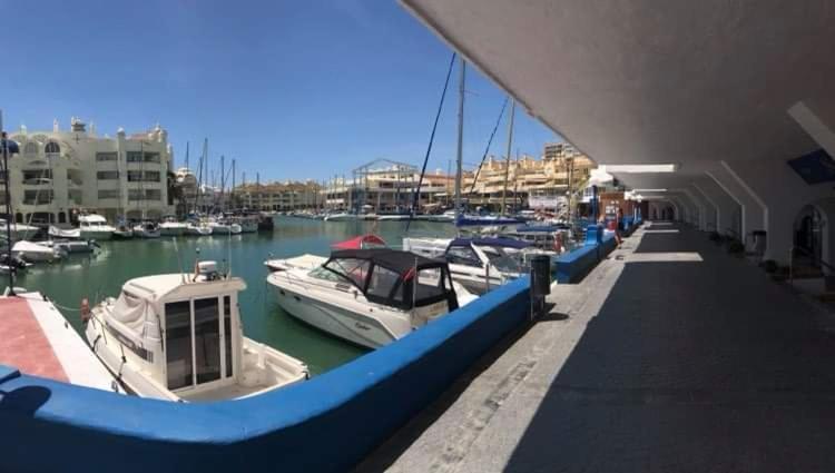 Puerto Marina Luxury Apartment With Sea Views بينالماذينا المظهر الخارجي الصورة